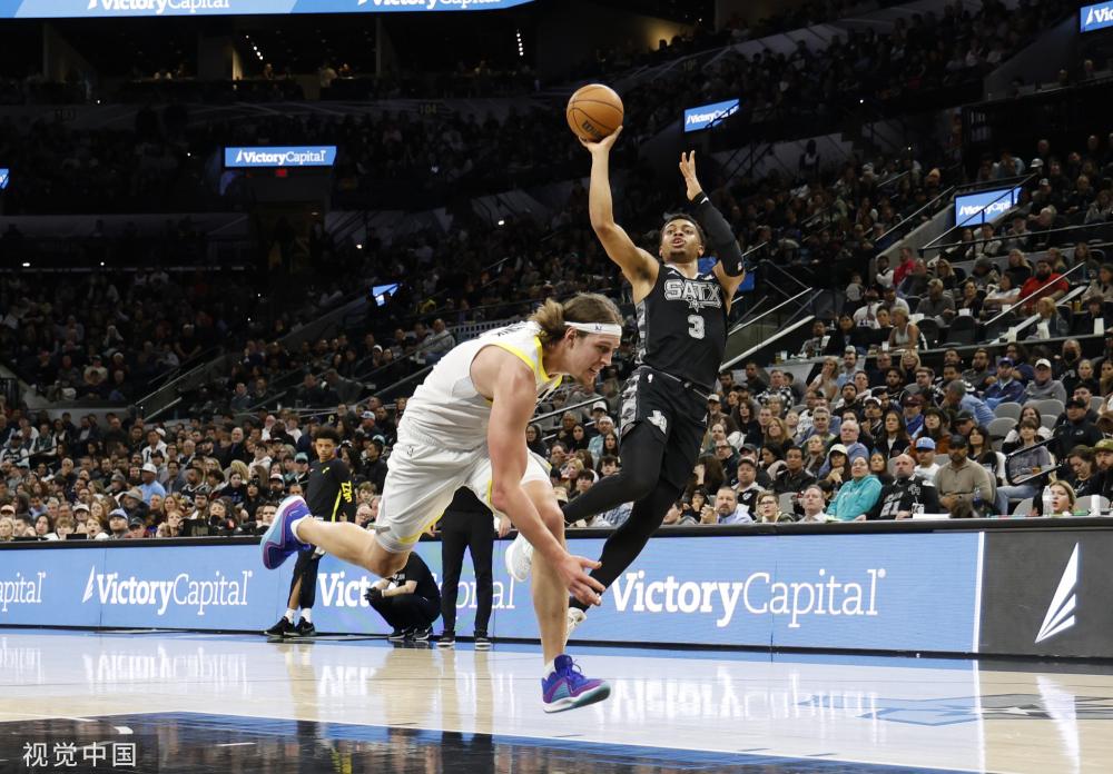 洲足球的成 洲足球的成