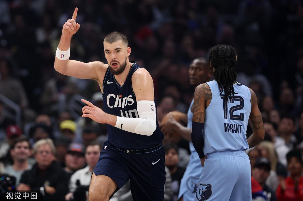 并重新审视 并重新审视